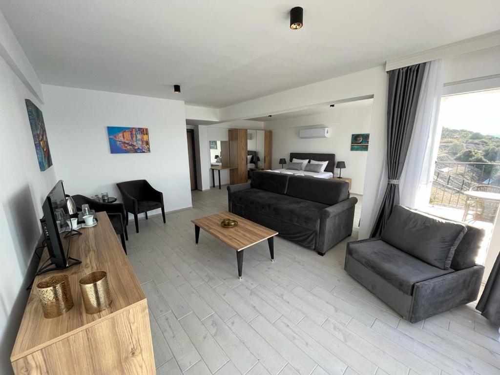 Milas Ni Marin Hotel מראה חיצוני תמונה